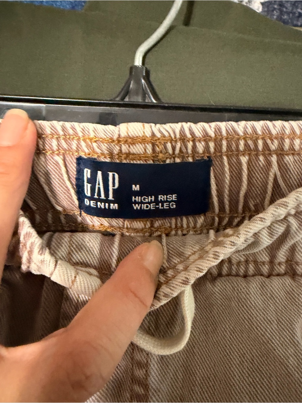 GAP Women’s Wide-Leg Denim Drawstring Pants in Taupe - Picture 8 of 8
